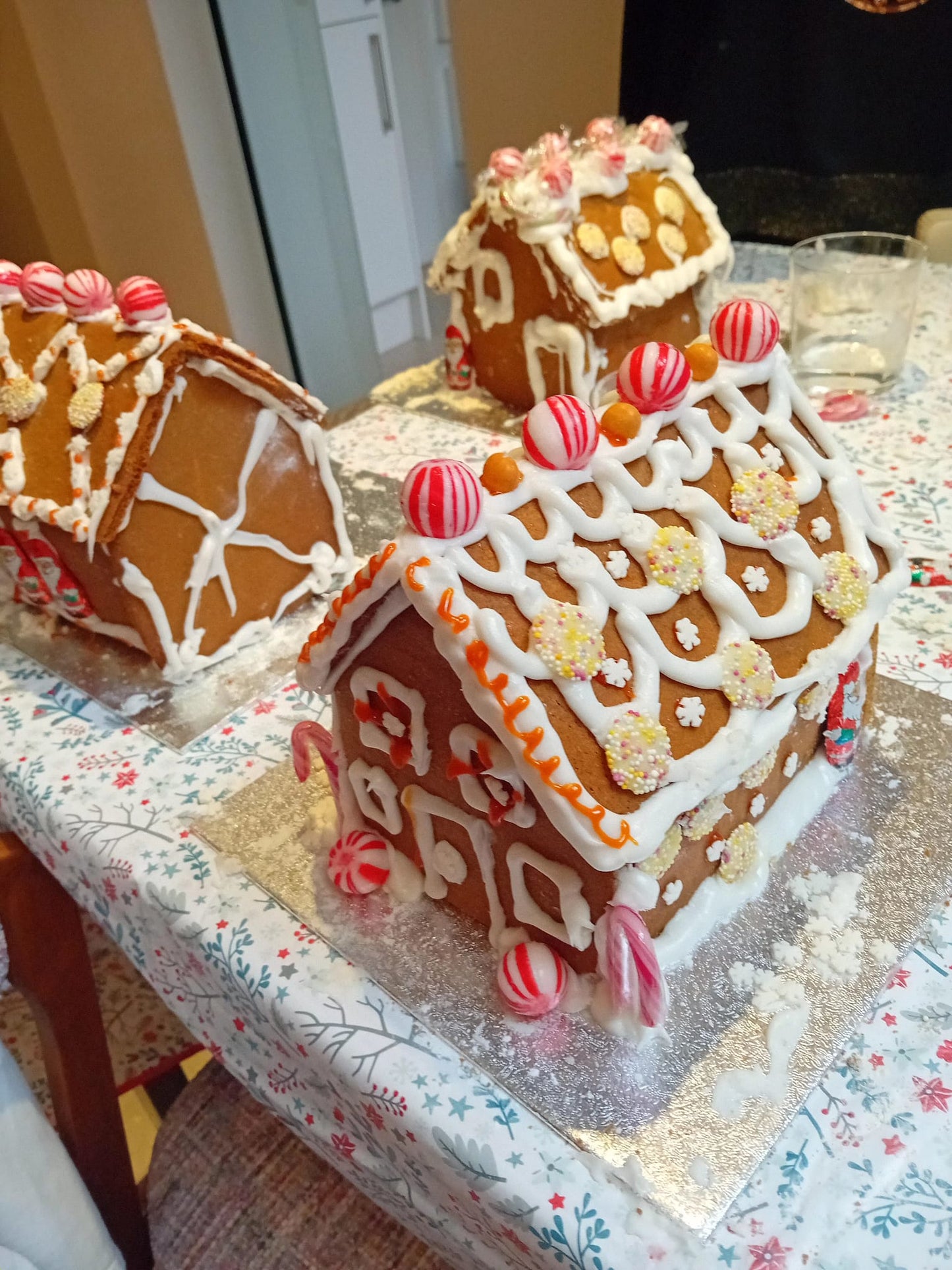 Decorate your own Gingerbread Houses