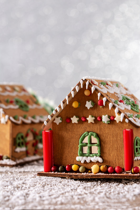 Decorate your own Gingerbread Houses